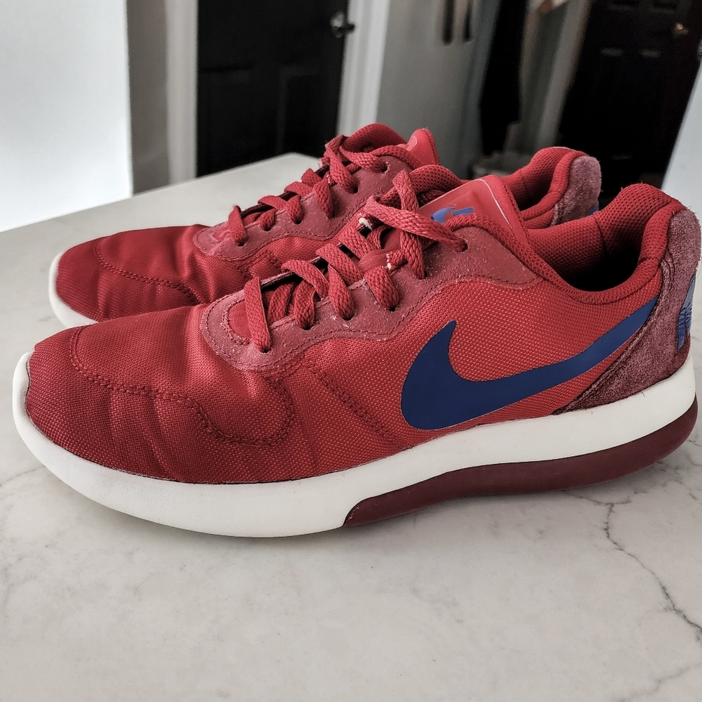 inventory reduction 30% off bundles Size 9.5 Nike MD Running shoes